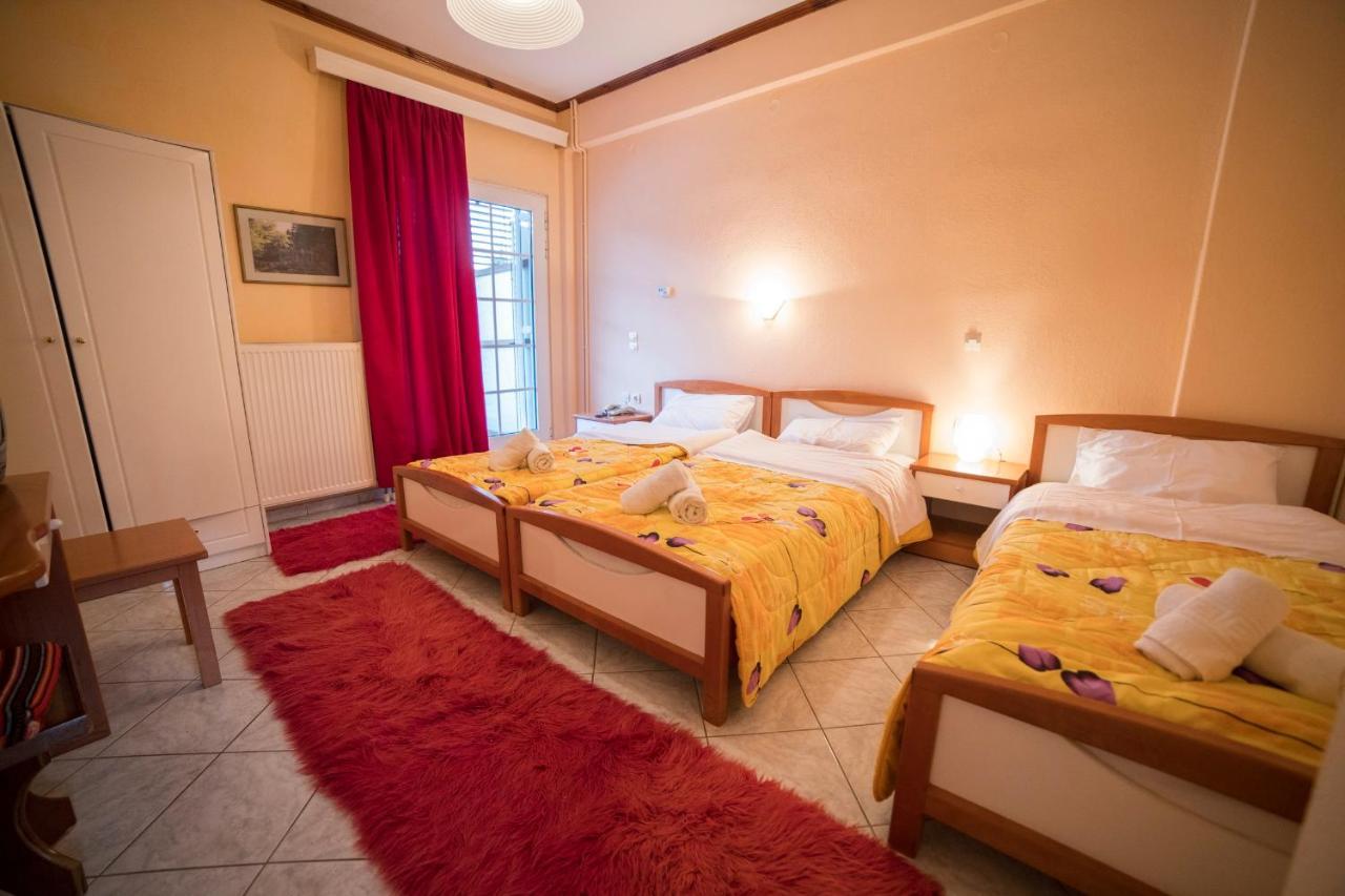 Ξενοδοχειο Παπαναγιωτου Hotel Neraïdochóri Buitenkant foto