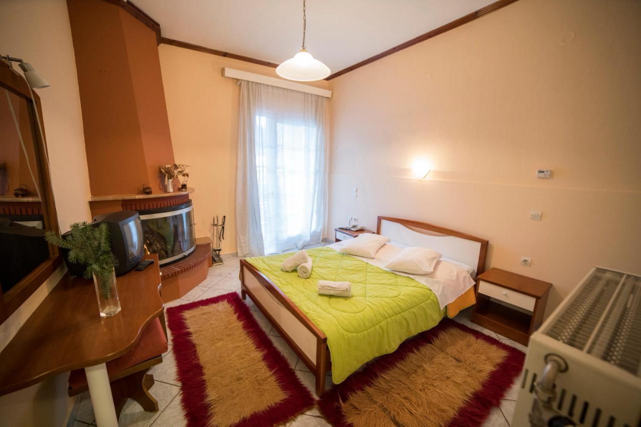 Ξενοδοχειο Παπαναγιωτου Hotel Neraïdochóri Buitenkant foto