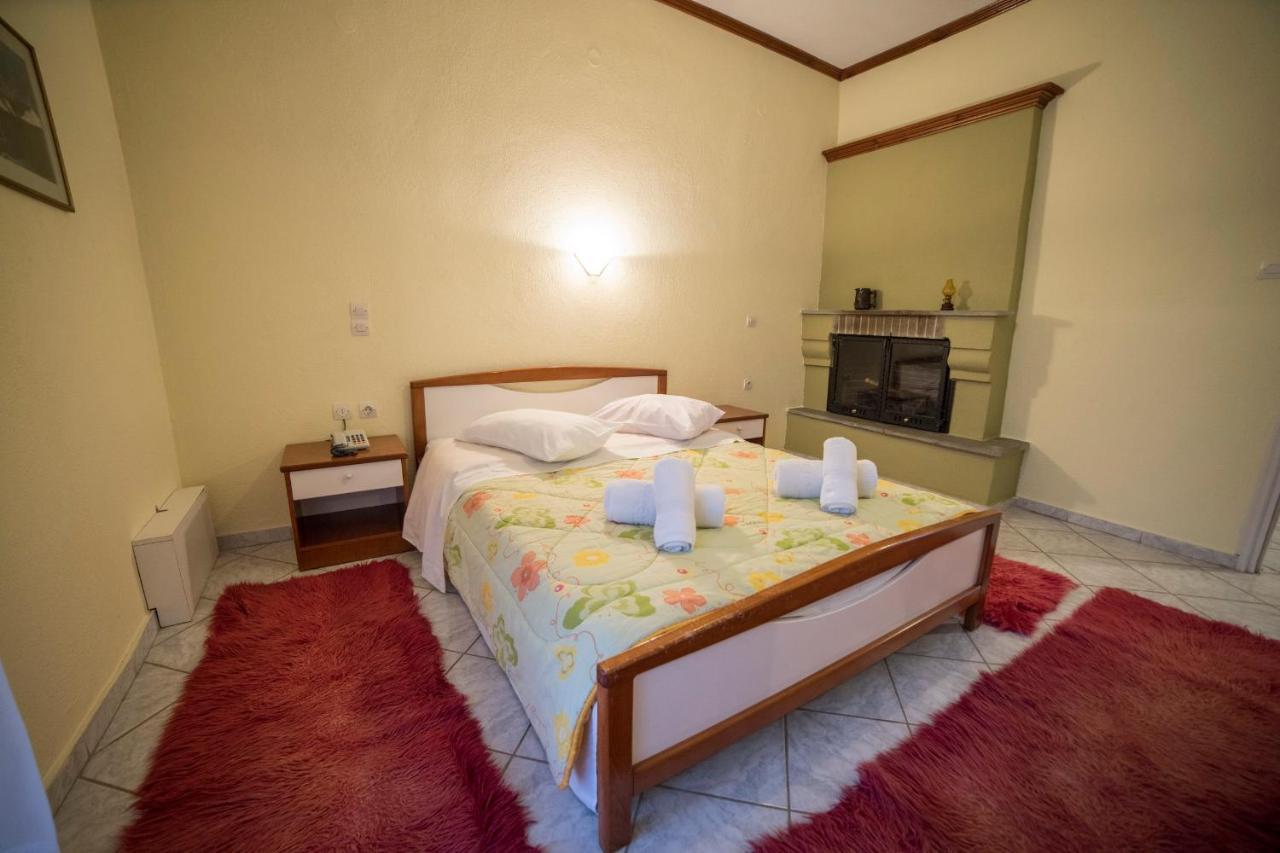 Ξενοδοχειο Παπαναγιωτου Hotel Neraïdochóri Buitenkant foto