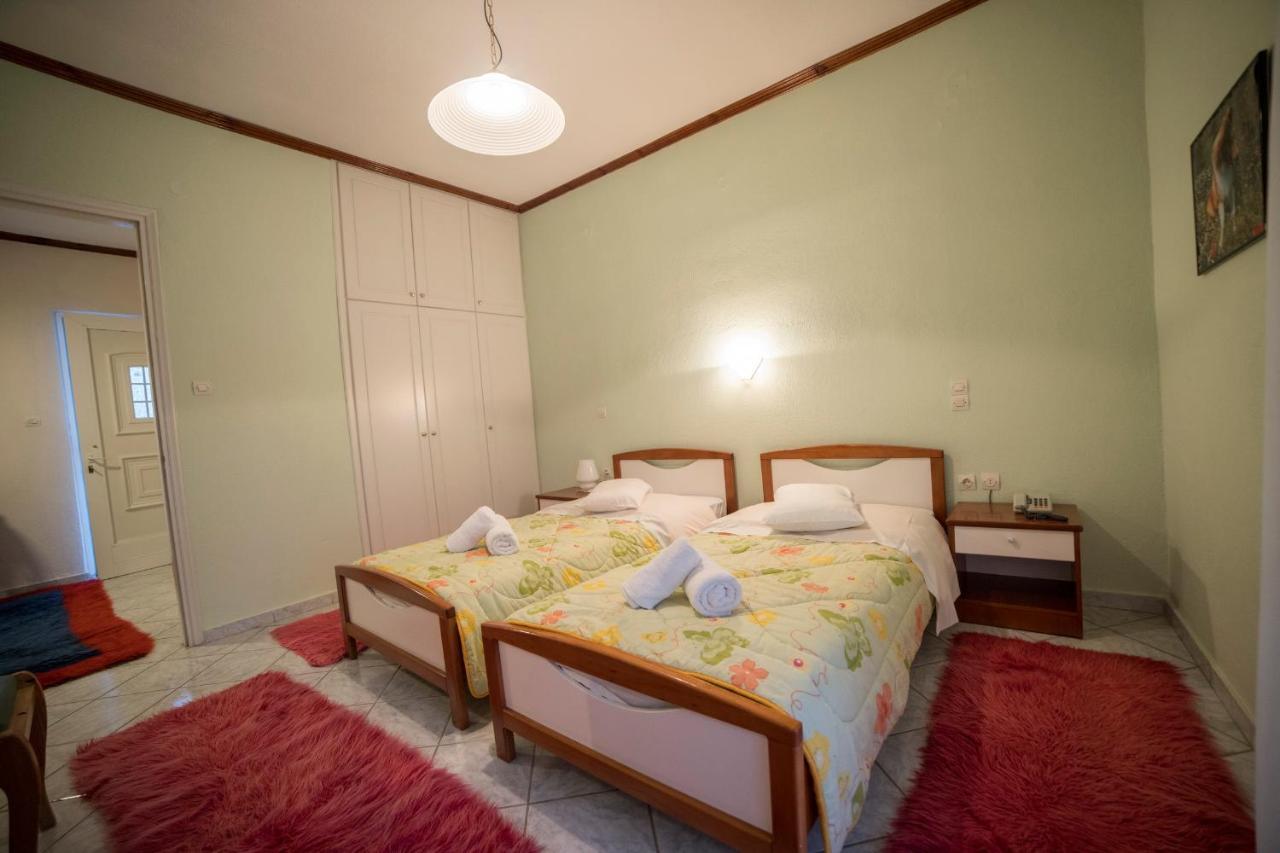 Ξενοδοχειο Παπαναγιωτου Hotel Neraïdochóri Buitenkant foto