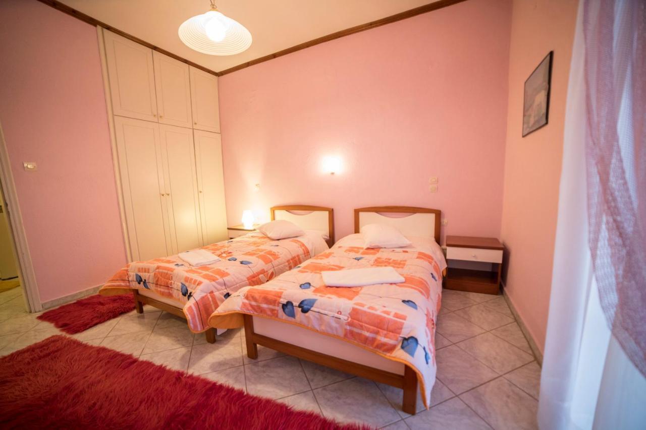 Ξενοδοχειο Παπαναγιωτου Hotel Neraïdochóri Buitenkant foto