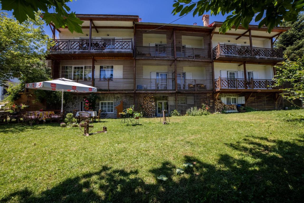 Ξενοδοχειο Παπαναγιωτου Hotel Neraïdochóri Buitenkant foto