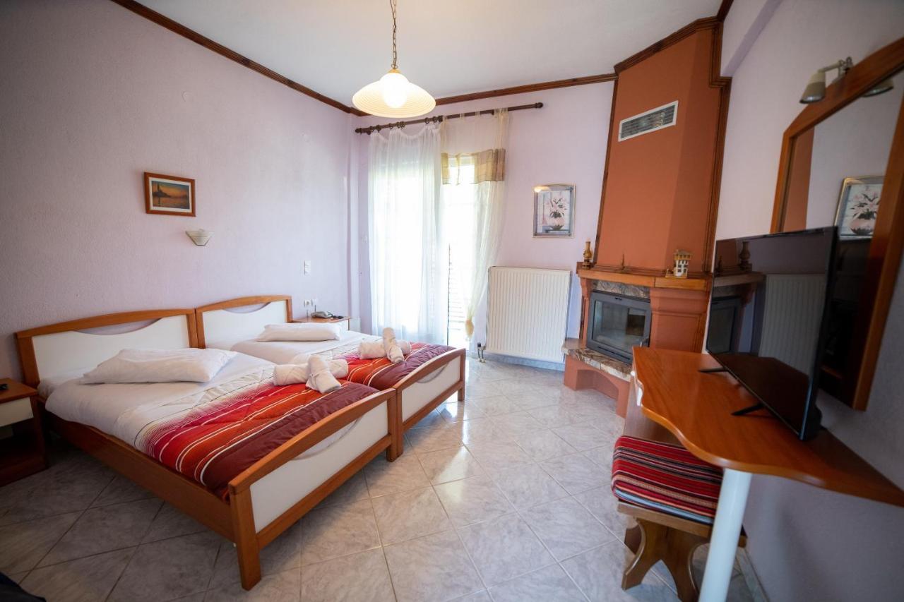 Ξενοδοχειο Παπαναγιωτου Hotel Neraïdochóri Buitenkant foto